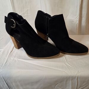 Michael Shannon Black Suede Ankle Booties with Buckle Block Heel Size 9.5